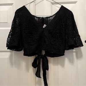Express lace cropped short sleeve top